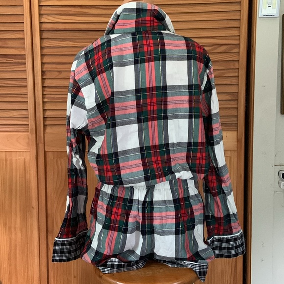 Victoria’s Secret plaid flannel romper size large. 3/4 sleeve super cute comfy. - Picture 5 of 14